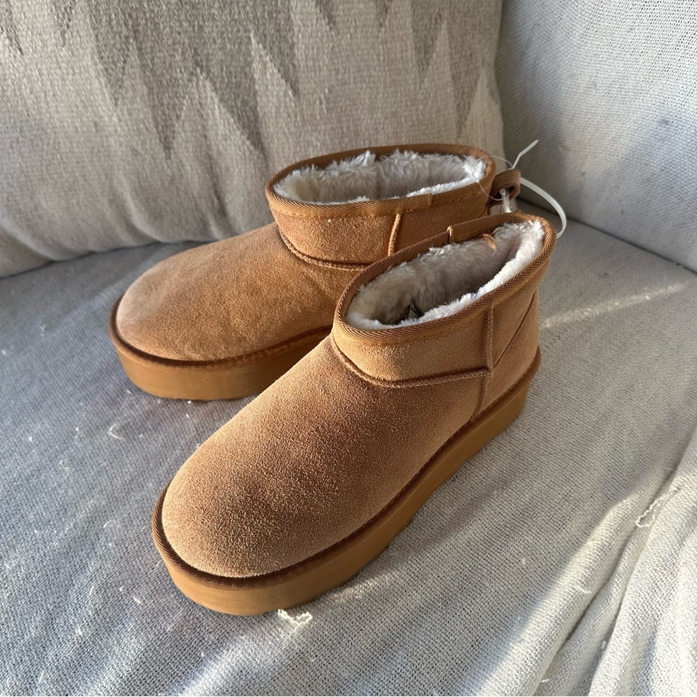 NWT Cushionaire Hippy Womens Platform
Ankle Boots Water-Resistant Genuine Suede - Picture 4 of 10